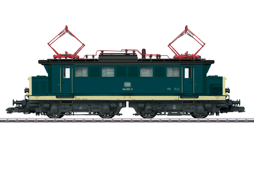 1 E-Lok BR 144 o/b DB