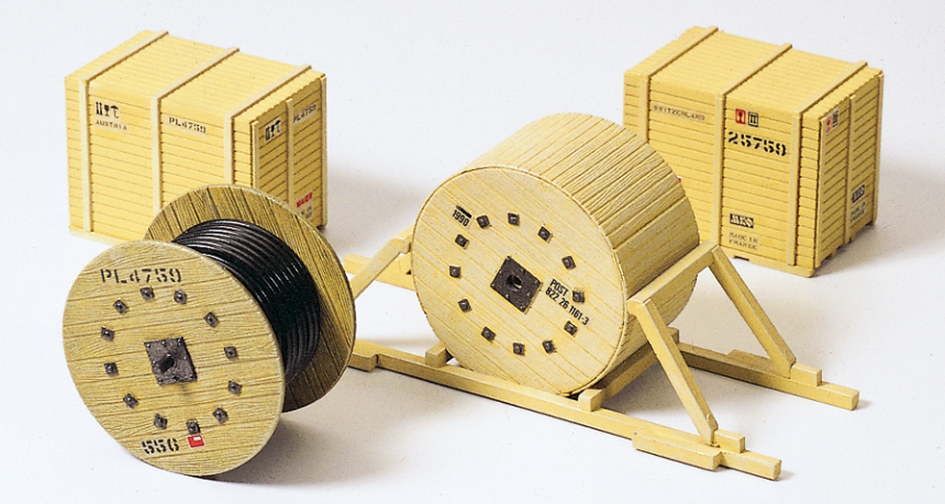 1:87  Kabelrollen, Transportkisten, Bausatz