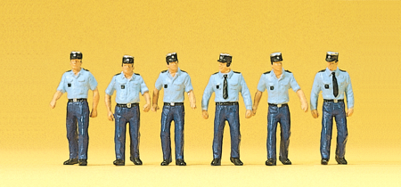 1:87  Polizisten in Sommeruniform, gehend