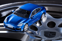 1/24 Porsche Panamera 2